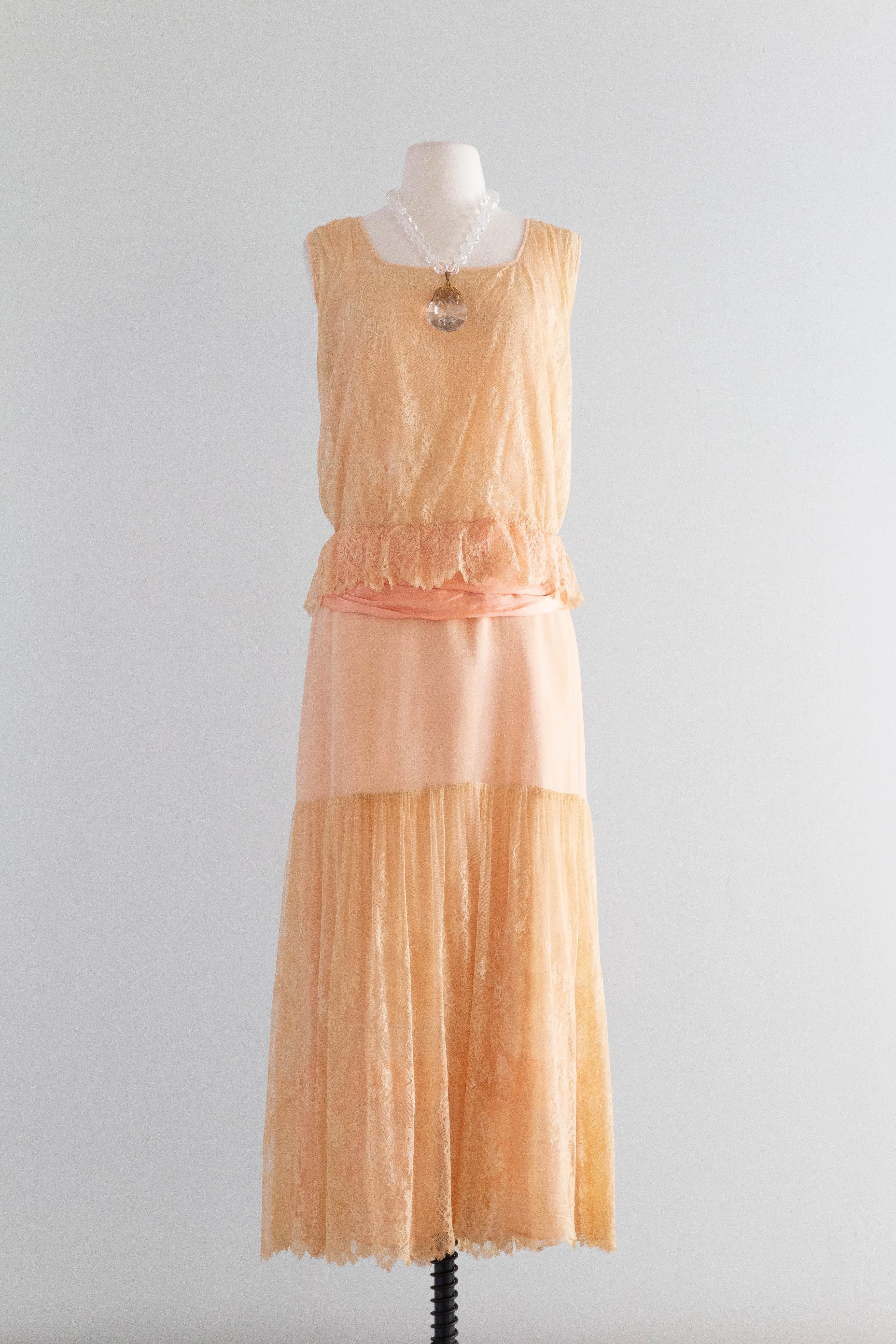 1920's Peach Silk Chiffon Flapper Dress With Antique Lace / Medium