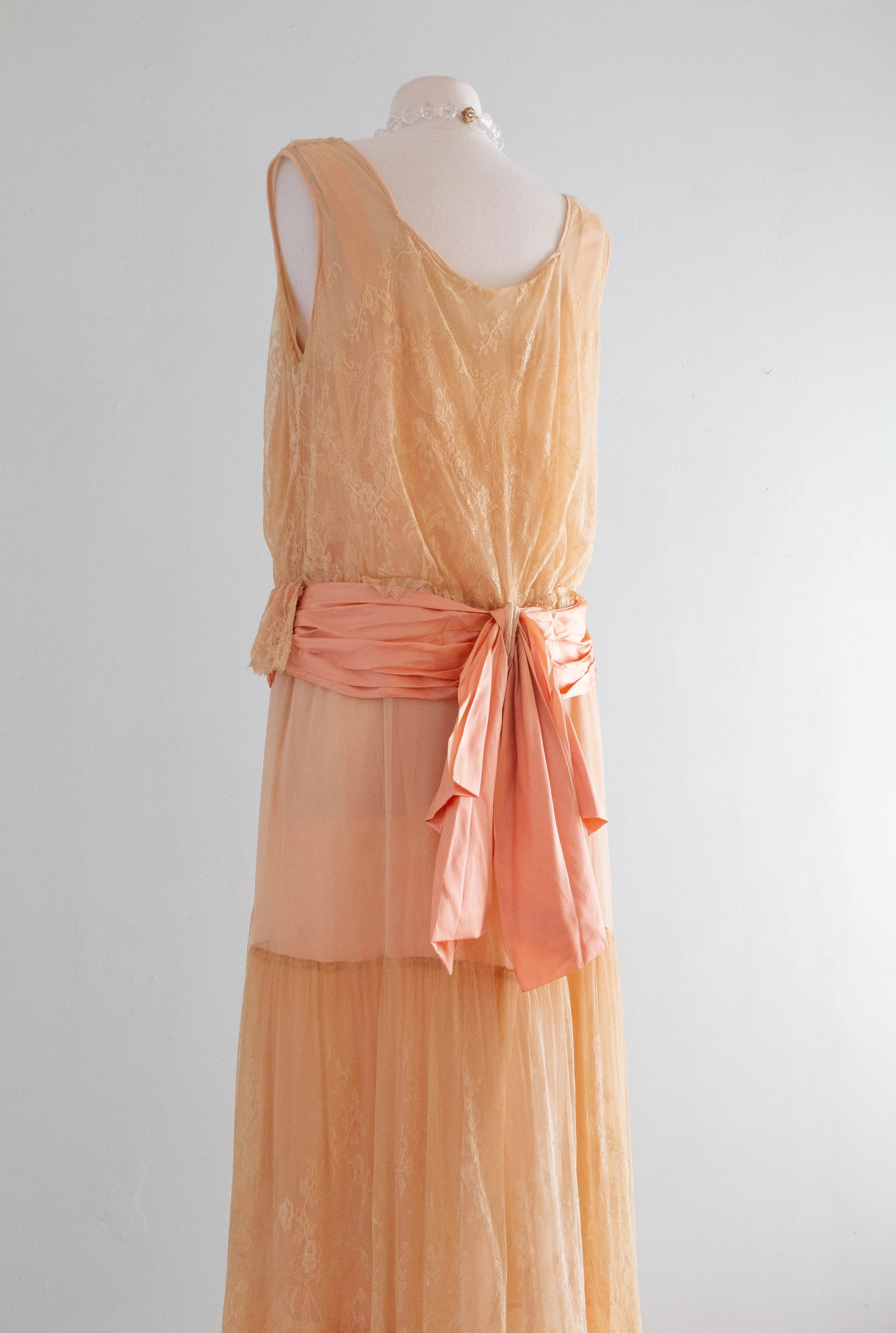 1920's Peach Silk Chiffon Flapper Dress With Antique Lace / Medium