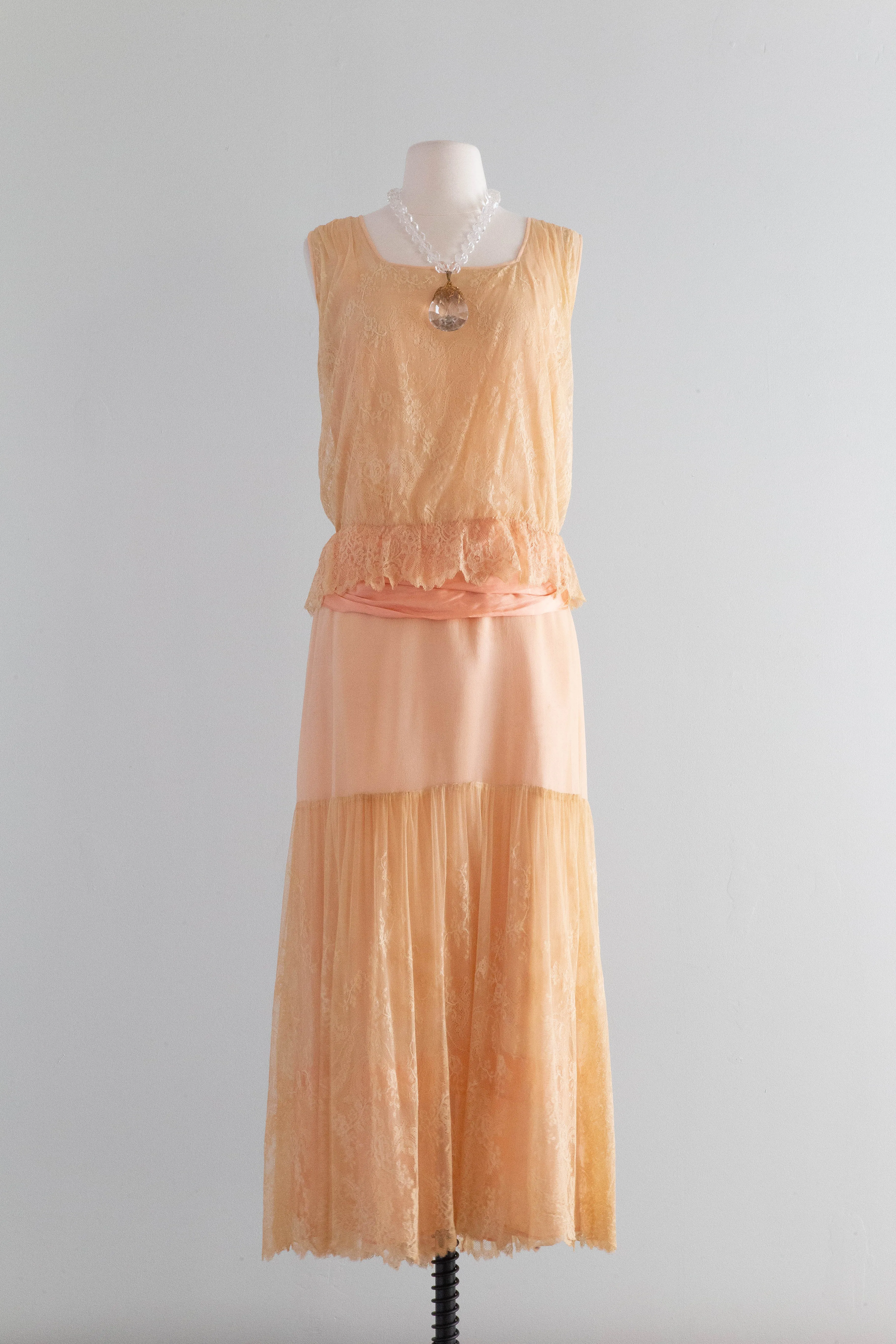 1920's Peach Silk Chiffon Flapper Dress With Antique Lace / Medium