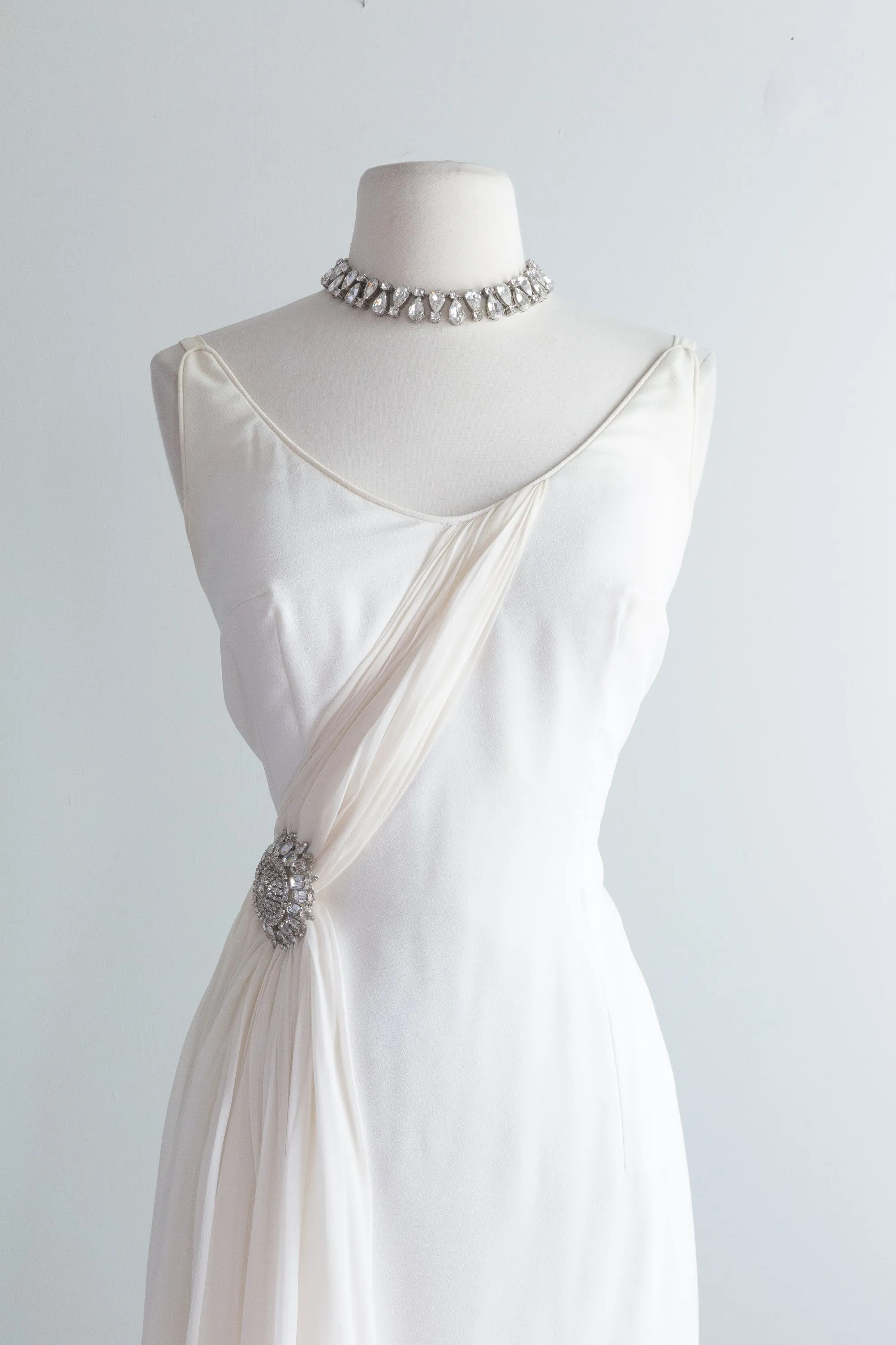 1950's Hollywood Glamour Gown in Ivory With Chiffon Sash / Waist 28"