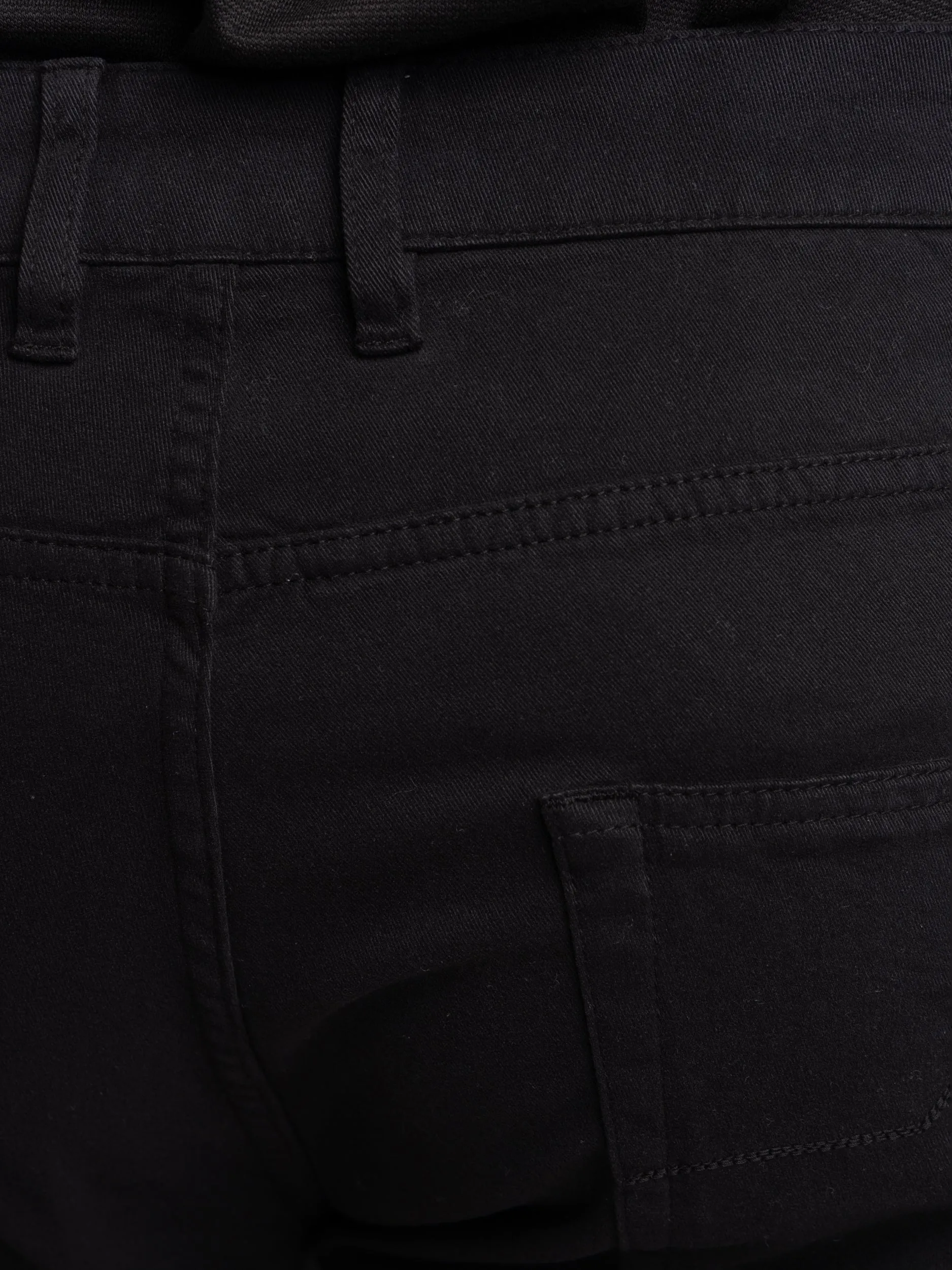 Black Five-Pocket Jeans